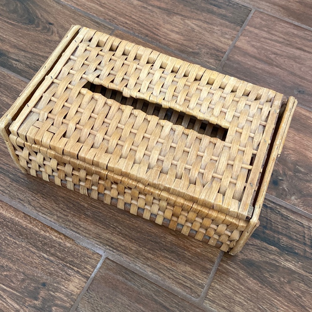 Vintage wicker tissue box holder